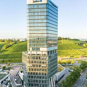 Radisson Blu At Porsche Design Tower שטוטגרט